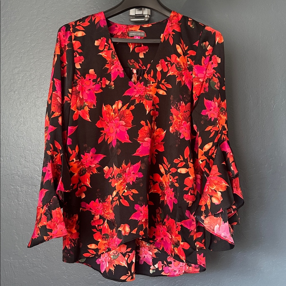 Vince Camuto Nordstrom Black and Red Floral silky Blouse